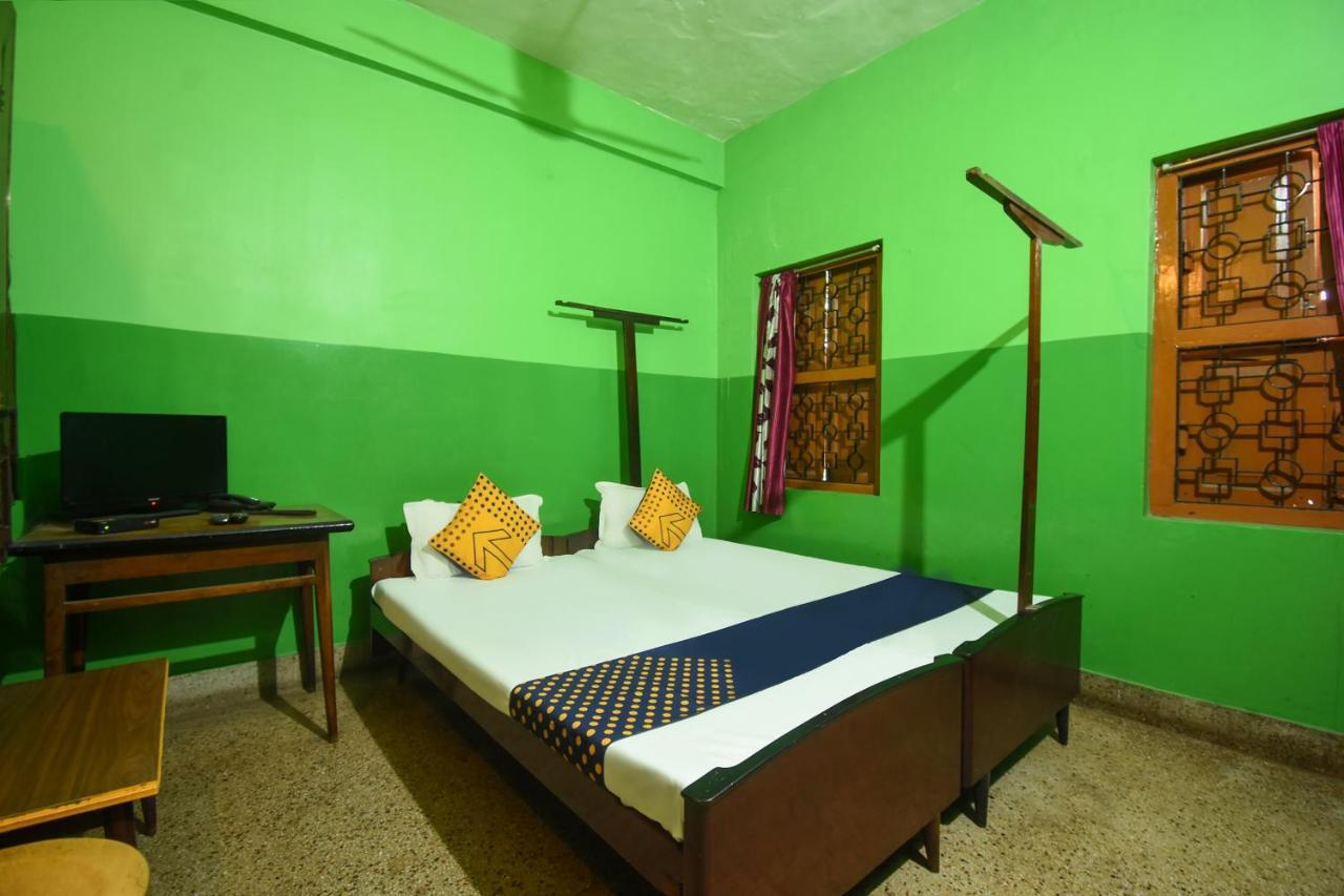 Spot On Hotel Vijaya Каттак Экстерьер фото